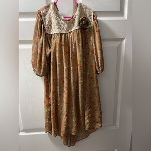 Girls size 10 dress- super pretty for fall time !